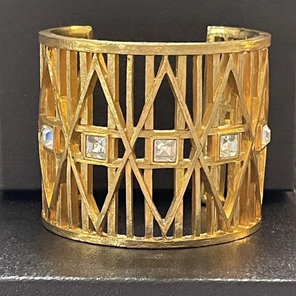 Rare 80’s GIVENCHY Heavy Wide Open Work Gold Plated Rhinestone Cuff Bracelet 7” - Picture 2 of 15